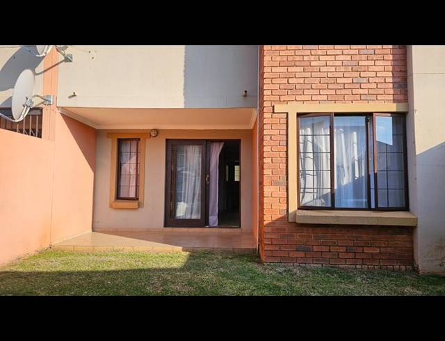 2 BEDROOM TOWNHOUSE FOR SALE IN MONTANA TUINE
